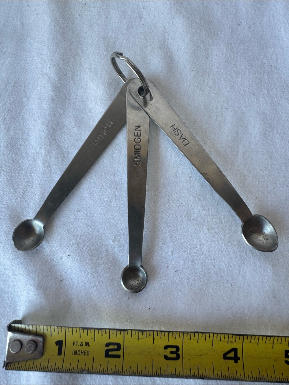 3pc Silver Metal Measuring Spoons Set on Ring, Pinch Dash Smidgen Labels